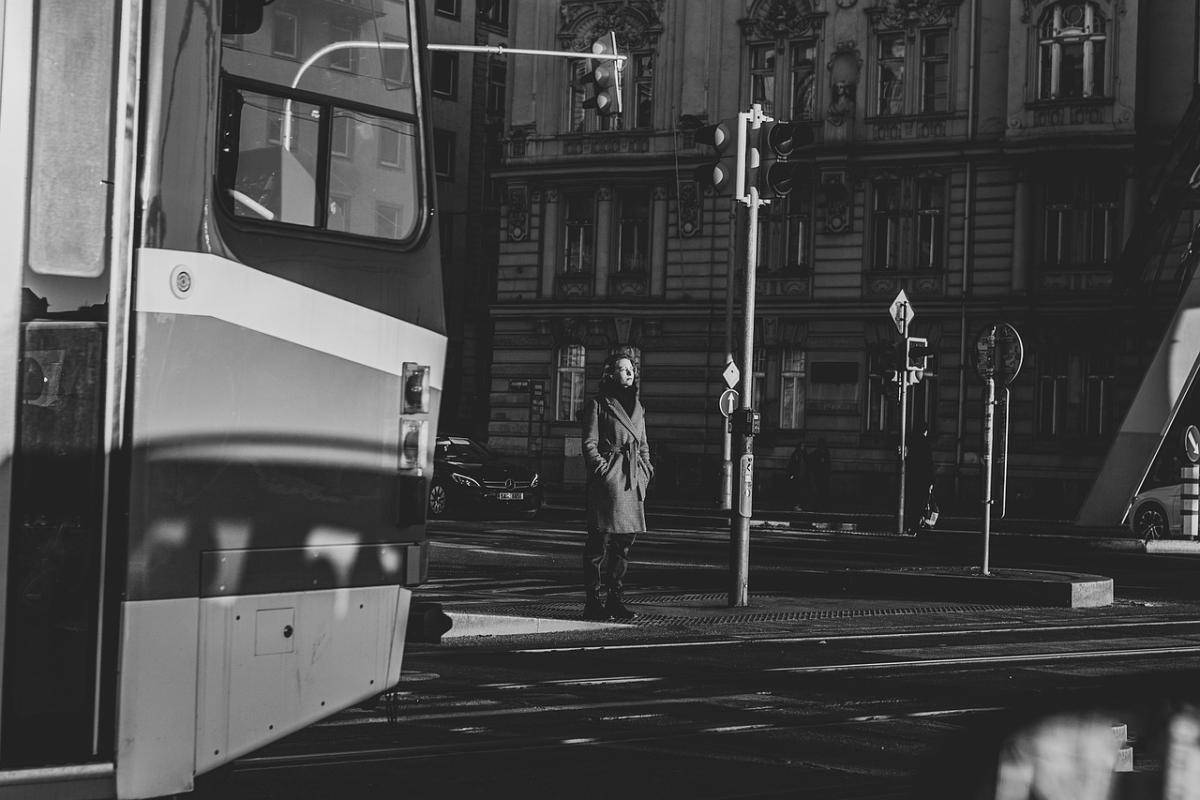 男性が無言になる瞬間と心の中で起きている変化